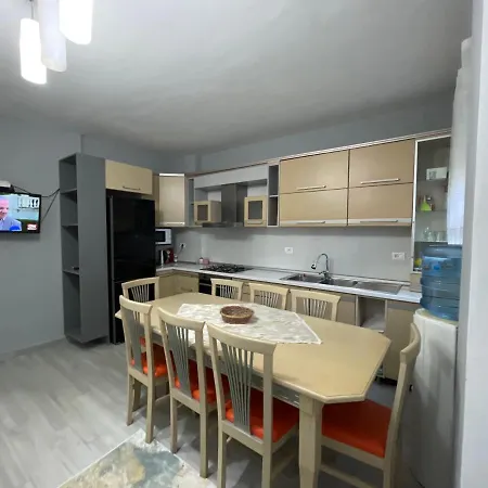 아파트 Ani Apartament Golem 골렘
